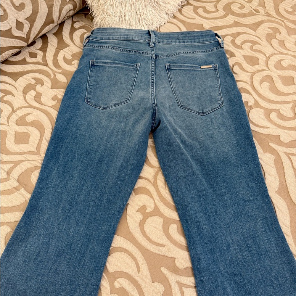 Whitehouse Blackmarket jeans. Boot cut hight rise size 4 short. - Picture 2 of 12